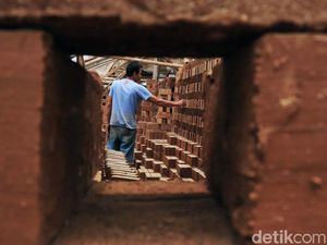 Geliat Sentra Pembuatan Bata Merah di Kabupaten Bandung
