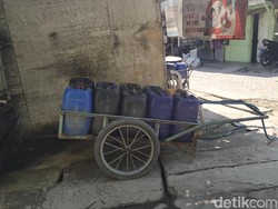 Curhat Warga Surabaya Soal Air PDAM yang Tak Mengalir Hingga 2 Bulan