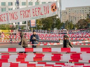 Ribuan Orang Unjuk Rasa Tuntut Perlindungan Iklim di Berbagai Kota Jerman