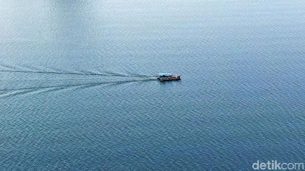 Melihat Transportasi Utama Warga Pulau Terluar RI