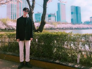 Potret Manajer Baru EXO yang Viral karena Nggak Kalah Ganteng dari Idol-nya