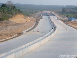Menilik Jalan Tol Pertama di Kalimantan Menilik Jalan Tol Pertama di Kalimantan