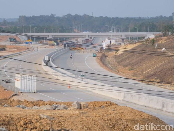 Penampakan Jalan Tol Pertama di Calon Ibu Kota RI