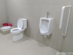 Kisah Viral Toilet Tanpa Sekat di Stasiun Ciamis