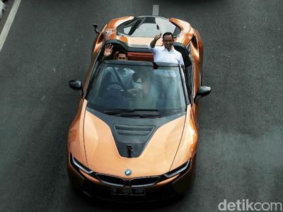 Anies Pimpin Konvoi Mobil Listrik