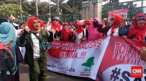 Massa Aksi Bubar, Akses Jalan di Depan Gedung DPR Dibuka