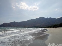 Habiskan Akhir Pekan di Dompu, Ada Pantai Ria Menunggumu