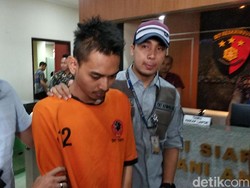 Video Syur Wanita Guru Honorer Purwakarta Direkam Diam-diam