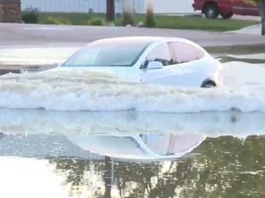 Jakarta Belum Bebas Banjir, Bagaimana Nasib Mobil Listrik? Jakarta Belum Bebas Banjir, Bagaimana Nasib Mobil Listrik?