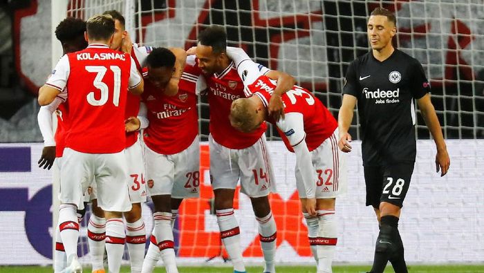 Arsenal menang 3-0 di kandang Eintracht Frankfurt di matchday 1 Liga Europa (Foto: Kai Pfaffenbach/Reuters) Arsenal menang 3-0 di kandang Eintracht Frankfurt di matchday 1 Liga Europa (Foto: Kai Pfaffenbach/Reuters)