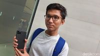 Bertahan Semalaman, Fanboy Apple Akhirnya Gaet iPhone 11 Idaman