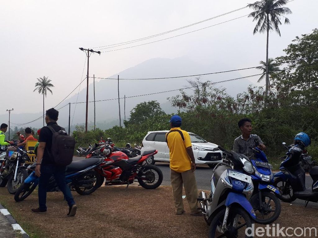 Kabut Asap Selimuti Pulau Natuna Kepri, Jadwal Penerbangan Terganggu Kabut Asap Selimuti Pulau Natuna Kepri, Jadwal Penerbangan Terganggu