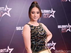 Reaksi Anya Geraldine Namanya Dibawa-bawa Saat Demo