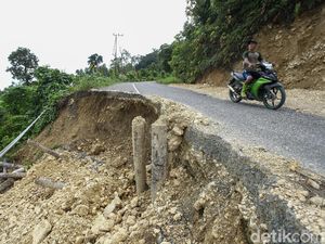 Viral Jalan di Aceh Mulus Banget, Tapi yang Rusak Juga Nggak Kalah Banyak