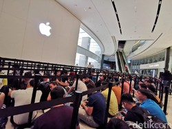 Apple Jewel Ikut Buka Antrean Pembelian iPhone 11