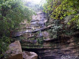 Air Terjun di Ibu Kota Baru: Kenyataan Tak Seindah Instagram Air Terjun di Ibu Kota Baru: Kenyataan Tak Seindah Instagram