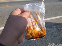 Kocak! Penjual Pentol Ini Pakai Level Pedas Digondol Satpol PP hingga Bidadari Surga