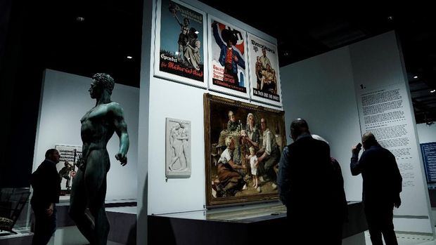 Larangan 'Selfie' di Pameran 'Propaganda' Nazi