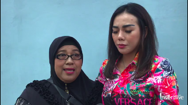 Ibu Halimah dan Bebby Fey