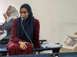 Bantah Kelangkaan Tabung Oksigen, Kemenkes: Tak Bisa Dibagi Sembarangan