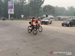 Kabut Asap Tebal, Balap Sepeda Tour de Siak Riau Dihentikan