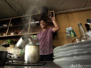 Ngopi ala Warga Lokal di Simeulue Ngopi ala Warga Lokal di Simeulue