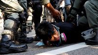 Potret Demonstran Hong Kong Kembali Beraksi di Bawah Terik Matahari