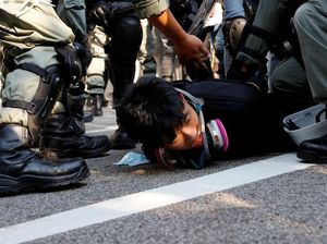 Potret Demonstran Hong Kong Kembali Beraksi di Bawah Terik Matahari