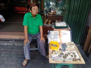 Kisah Sang Penjaga Uang Kuno