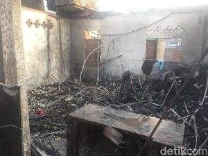 Kebakaran di Jatinegara Hanguskan 129 Rumah, Begini Penampakannya Kebakaran di Jatinegara Hanguskan 129 Rumah, Begini Penampakannya