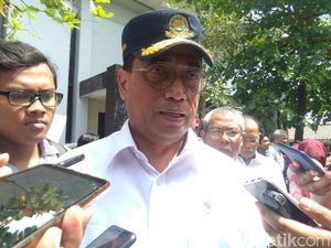 Menhub Minta Semua Pihak Hormati Hasil Investigasi Jatuhnya Lion Air PK-LQP Menhub Minta Semua Pihak Hormati Hasil Investigasi Jatuhnya Lion Air PK-LQP