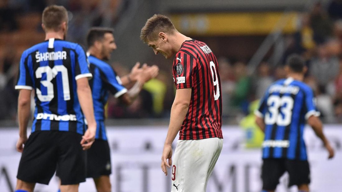 AC Milan dikalahkan Inter Milan 0-2/ (Foto: Tullio M. Puglia / Getty Images)