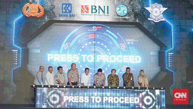 Smart SIM diluncurkan lewat kerjasama dengan beberapa bank pelat merah.