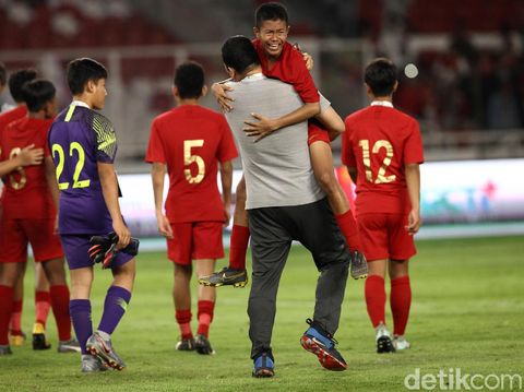 Laga timnas Indonesia vs timnas China pada Kualifikasi Piala Asia U-16 2020 berakhir imbang dengan skor 0-0. Timnas Indonesia pun gagal jadi juara Grup G.
