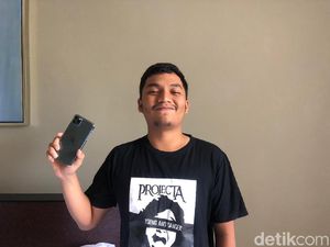 Cerita Pemuda Aceh yang Kapok Ikut Ngantre iPhone Cerita Pemuda Aceh yang Kapok Ikut Ngantre iPhone