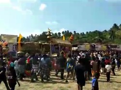 Melihat Tradisi Karia, Saat Para Gadis Dipikul dan Diarak Kaum Pria
