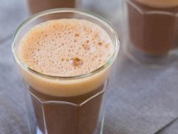 Cara Membuat Teh Tarik Simpel yang Harum Pekat dari Teh Hitam Celup