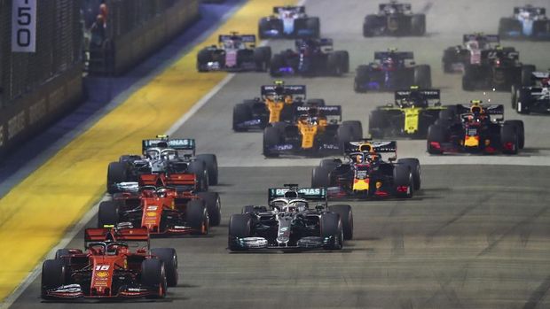 Sirkuit Marina Bay Singapura merupakan salah satu karya Hermann Tilke.