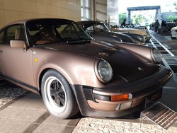 Puluhan Kendaraan Klasik nan Langka Adu Cantik di Jakarta