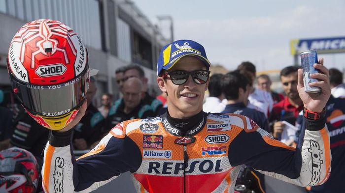 Marc Marquez semakin dekat dengan gelar juara dunia MotoGP usai menang di Aragon (Foto: Mirco Lazzari gp/Getty Images)