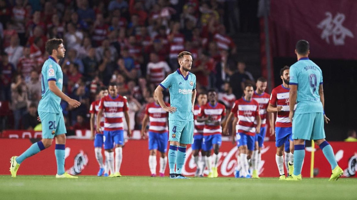 Barcelona wajib bangkit dari kekalahan di akhir pekan. (Foto: Aitor Alcalde/Getty Images)
