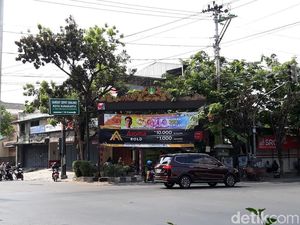 Spanduk Gibran Cawalkot Solo Bertebaran, Ada yang Menghadap Baliho Purnomo