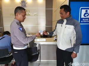 HUT ke-64 Satlantas, Polres Tasikmalaya Beri Pelayanan SIM Gratis