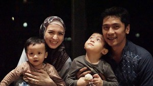 Adi Nugroho Boyong Keluarga untuk Umrah di Januari 2025