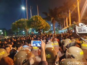 Ray Rangkuti Rasakan Semangat 98 di Aksi Mahasiswa di Berbagai Kota Ray Rangkuti Rasakan Semangat 98 di Aksi Mahasiswa di Berbagai Kota