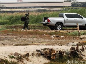 Detik-detik Jibom Disposal Bahan Peledak Terduga Teroris