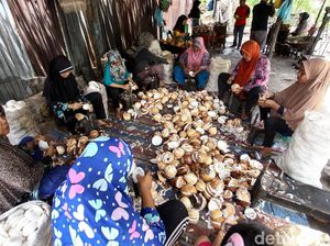 Bisnis Pengolahan Kelapa Sokong Perekonomian Para Ibu di Sinabang