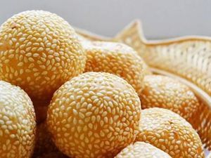 Kisah Onde-onde, Sajian Spesial Cap Go Meh yang Legit Kenyal