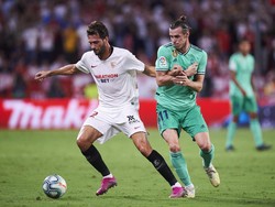 Kedua tim bertanding sengit dan keras sejak awal babak pertama. Istimewa/Aitor Alcalde/Getty Images.