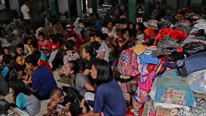 Melihat Pengungsi Korban Kebakaran di Jatinegara